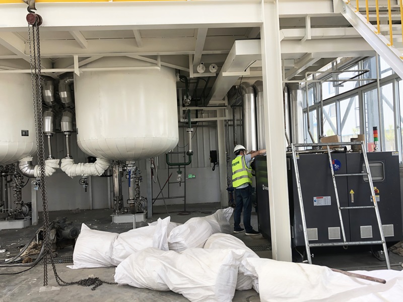 脂類高分子新材料反應釜高溫油溫機「歐能機械」 脂類高分子新材料反應釜高溫油溫機「歐能機械」