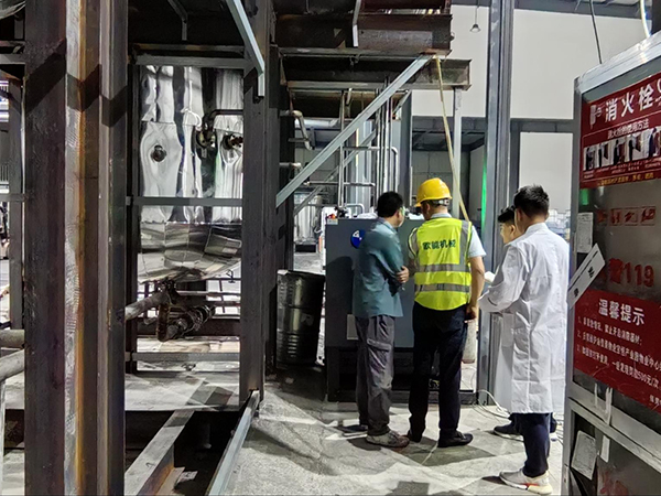 樹脂反應釜內外雙盤管控溫雙機一體模溫機 樹脂反應釜內外雙盤管控溫雙機一體模溫機