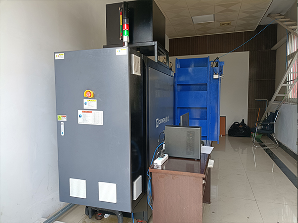 覆銅板專用模溫機精準(zhǔn)控溫，易于操作