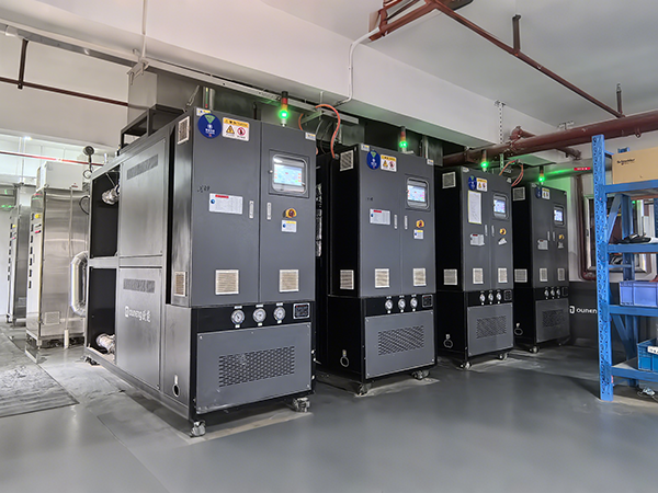 有機(jī)熱載體爐正常運(yùn)行時膨脹槽內(nèi)應(yīng)保持哪種液位？