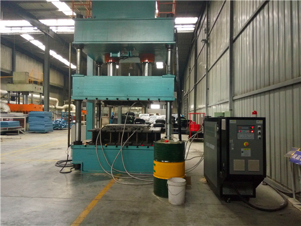 鋰電隔膜控溫選擇水循環(huán)溫度控制機(jī)有哪些優(yōu)勢(shì)「歐能機(jī)械」技術(shù)分析