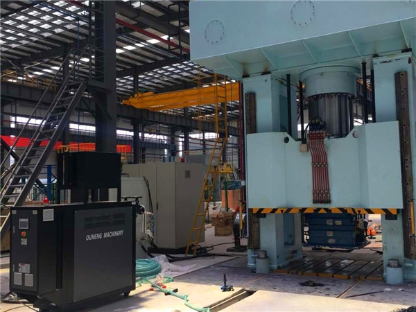 油溫機(jī)油箱有哪些作用「歐能機(jī)械」來回答