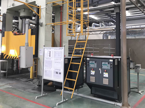 SMC模具加溫油溫機助力深加工制品生產(chǎn)，提升制造效率