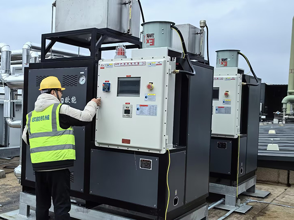 藥品原材料雙錐干燥機防爆水式模溫機 藥品原材料雙錐干燥機防爆水式模溫機