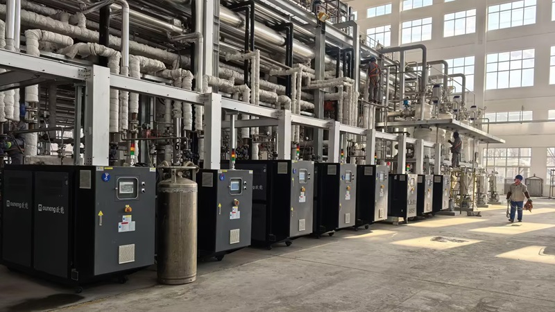 PVC行業控溫選油模溫機還是燃氣模溫機?  PVC行業控溫選油模溫機還是燃氣模溫機?