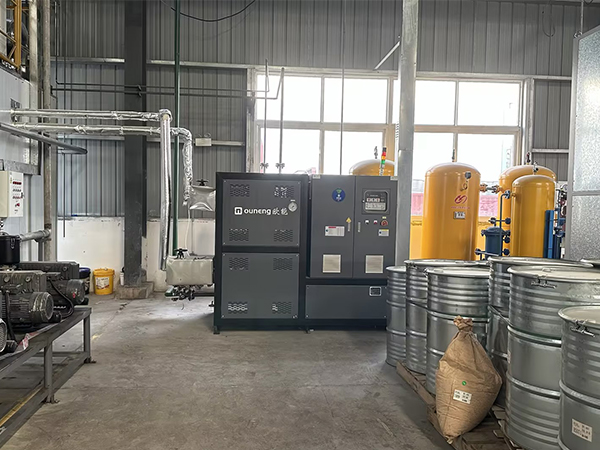 熱熔膠管道控溫反應(yīng)釜油式模溫機(jī) 熱熔膠管道控溫反應(yīng)釜油式模溫機(jī)