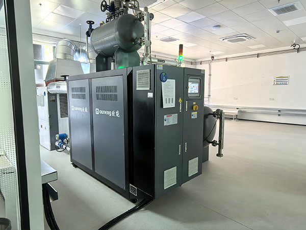 管式反應(yīng)器物料加熱超高溫模溫機(jī) 管式反應(yīng)器物料加熱超高溫模溫機(jī)