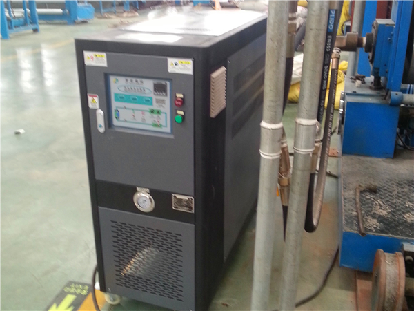 塑膠模溫機應用現場 塑膠模溫機應用現場