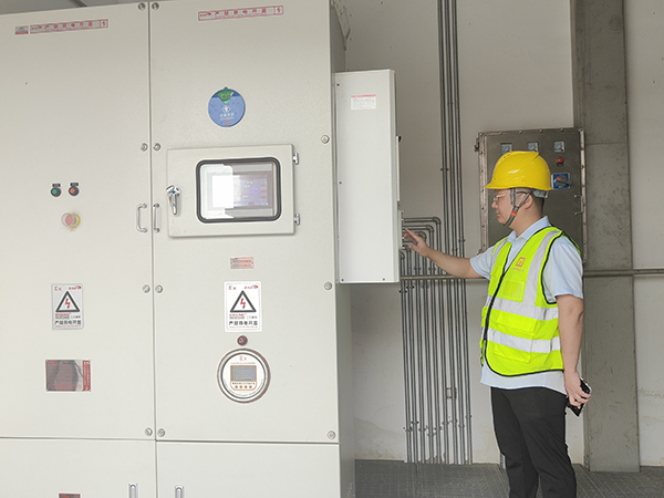 涂料添加劑產(chǎn)品防爆電加熱導(dǎo)熱油爐 涂料添加劑產(chǎn)品防爆電加熱導(dǎo)熱油爐