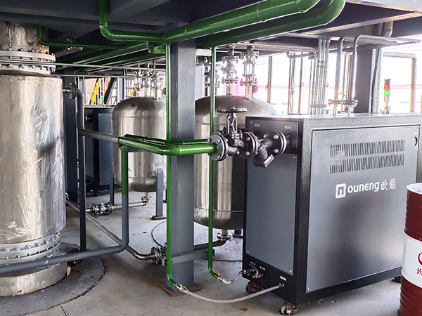 硅油生產(chǎn)多環(huán)節(jié)反應(yīng)釜加溫模溫機(jī)