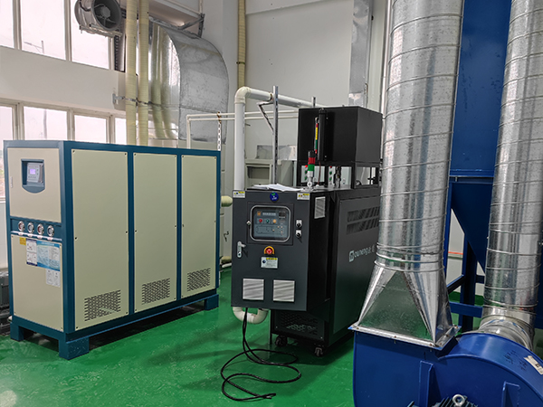 高溫反應(yīng)釜油溫機控溫，打造高品質(zhì)產(chǎn)品