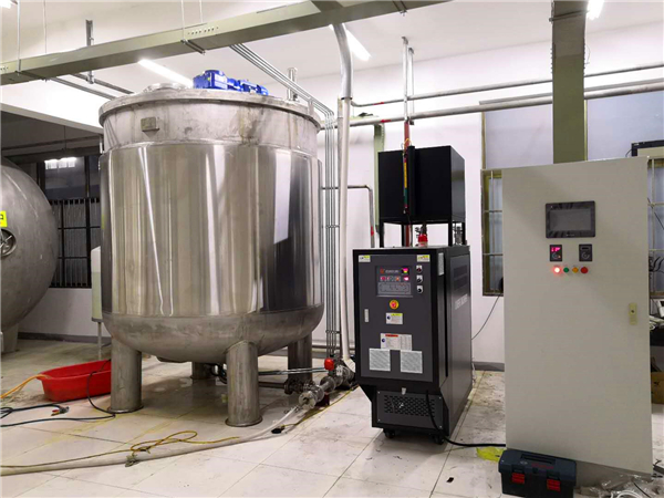 反應(yīng)釜油溫機(jī)怎么選「歐能機(jī)械」現(xiàn)場(chǎng)使用案例解析