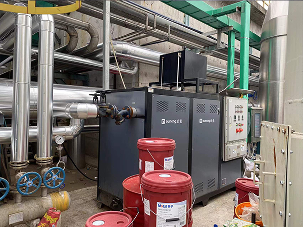 防爆電加熱導(dǎo)熱油爐進行控溫，維護工作環(huán)境的溫度穩(wěn)定